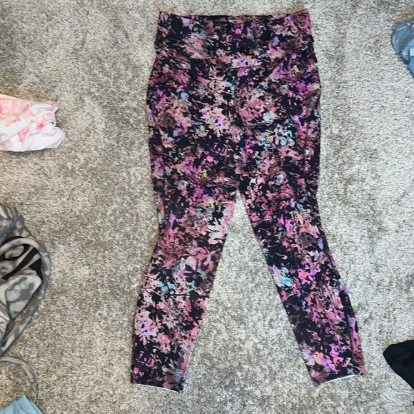 Lululemon Base Pace High-Rise Tight 25" Stencil Blossom Red Multi Size 10 - Picture 6 of 11